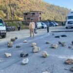Transportistas bloquean rutas e impiden acceso a Cochabamba