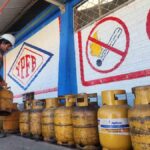 Caída de la producción de GLP en el país se suma al contrabando y agravan la escasez de gas para 2026