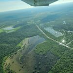 Rebalse del río San Julián provoca inundación al este de Santa Cruz