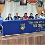 Transportistas de Oruro levantan bloqueo y dan 15 días al Gobierno para cumplir acuerdo firmado