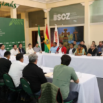 San Julián sigue bloqueado, pobladores esperan acuerdos en diálogo con autoridades