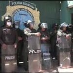 Policía reporta ocho aprehendidos por los enfrentamientos en La Paz