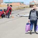 El bloqueo de caminos se radicaliza y aísla a La Paz