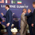 Delegaciones de Irán y EEUU llegan a Suiza para negociar el fin de la guerra en Oriente Medio