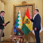 Justiniano asume Defensa; fija como prioridad restablecer la normalidad ‘inmediata’ en el país