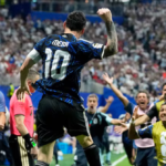 Argentina remonta a Inglaterra 2-1 y se enfrentará a España en la final de la Copa Mundial