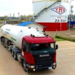Gobierno reconoce fallas logísticas en abastecimiento de diésel y anuncia cambio estructural en YPFB y ANH