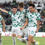 Oriente Petrolero golea a Blooming y se queda con el triunfo en el clásico cruceño